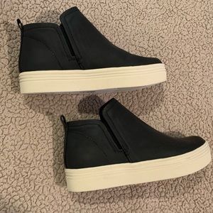 Women’s DV by Dolce Vita High Top Sneaker - New